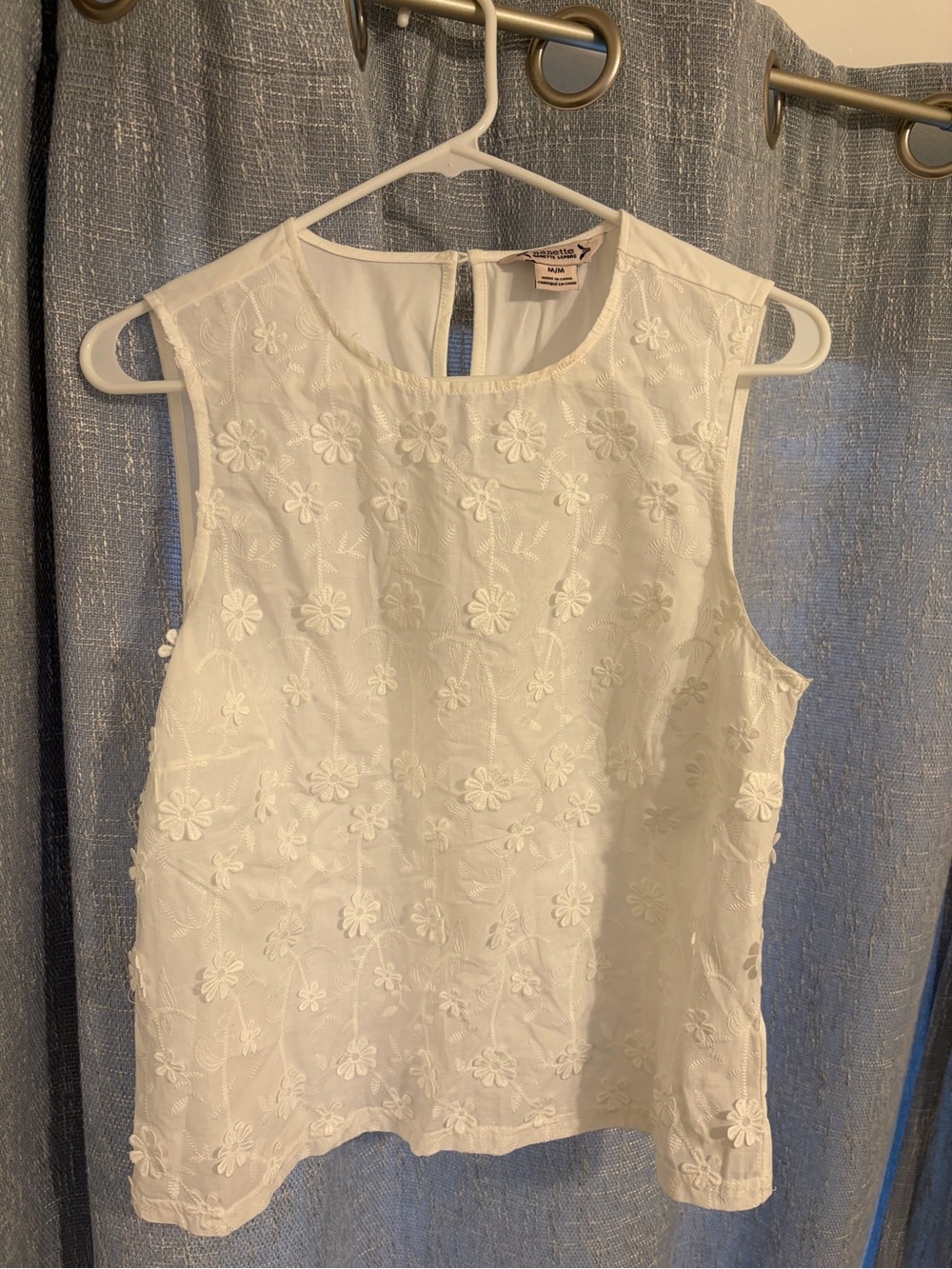 Nannette White Sleeveless Floral Cotton Top M